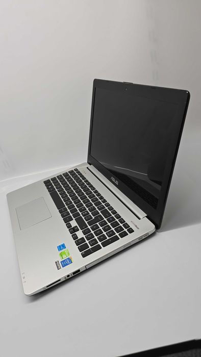 Portatil Asus i7, 8Gb RAM, GPU Nvidia, SSD 240Gb