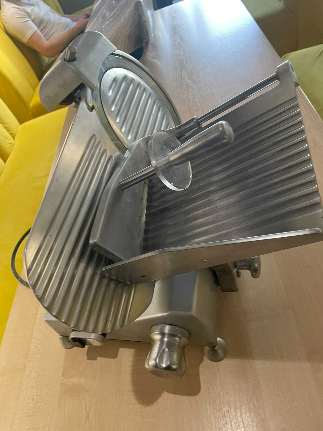 Слайсер BERG MSD 220L