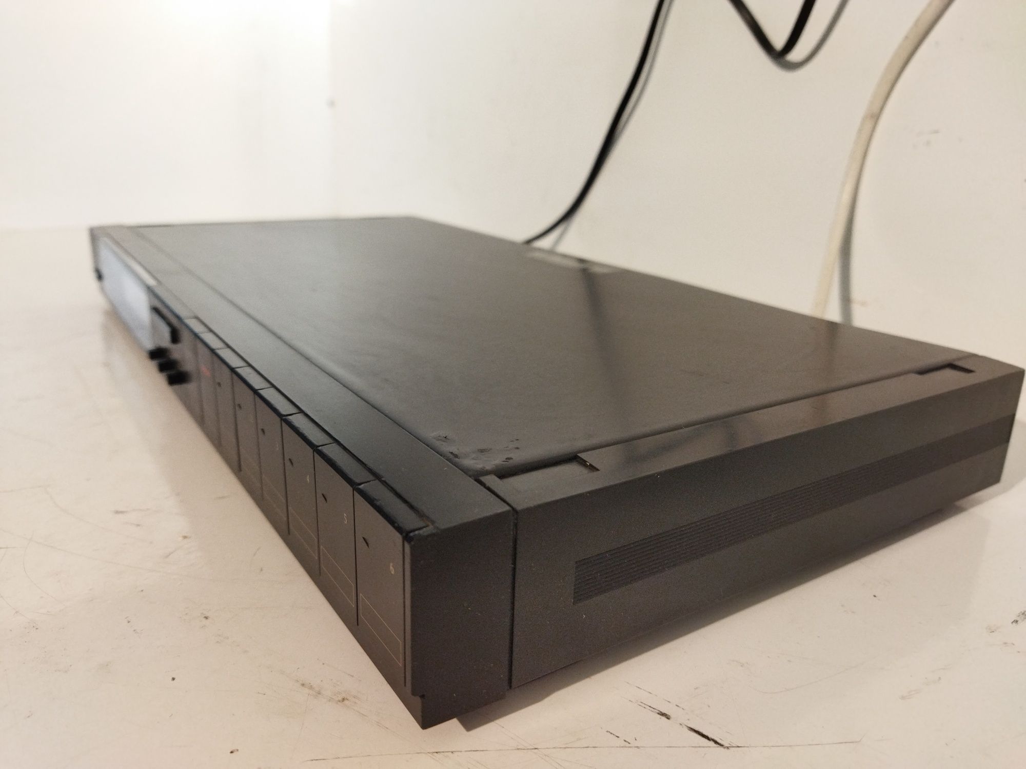 Tuner Sansui TU-D33X