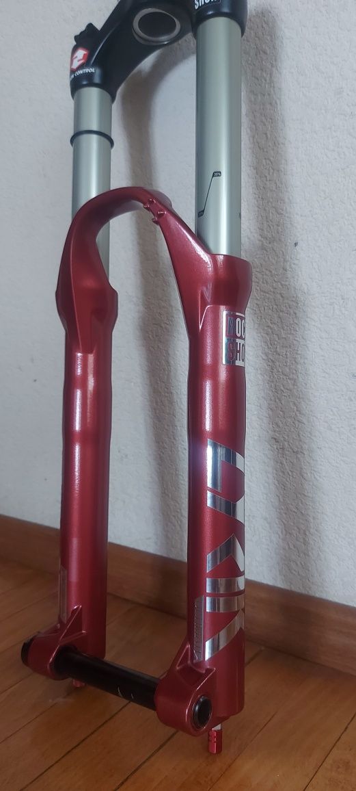 Rock shox lyrik RLR 180мм
