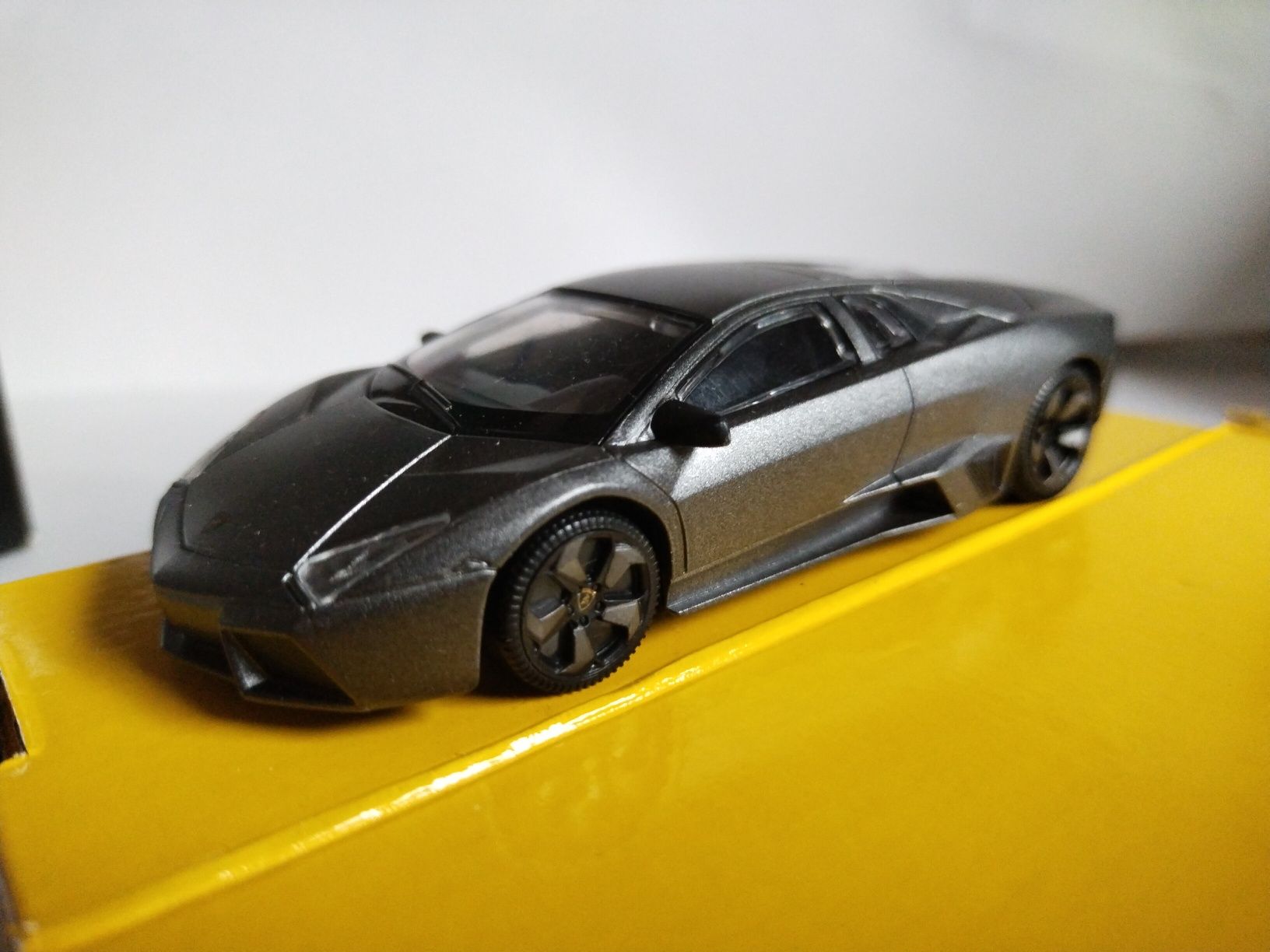 Модель 1/43..Lamborghini.