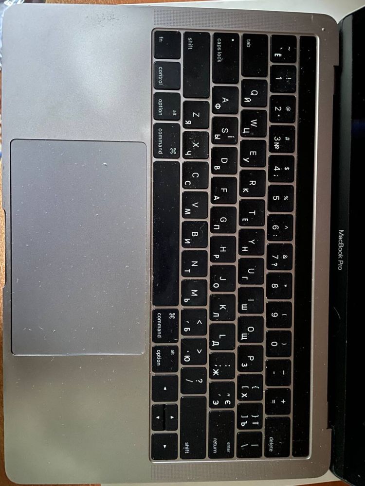 Apple MacBook Pro 13, Retina with Touch Bar 2017