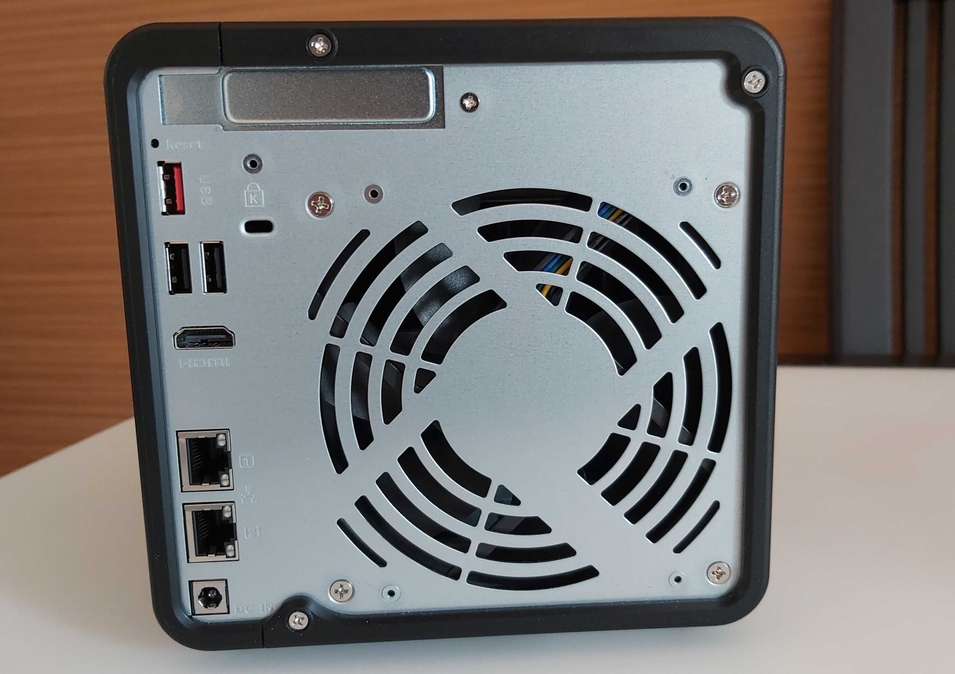 Serwer plików QNAP TS-464-4G + 3 dyski Seagate IronWolf  Pro  6 TB