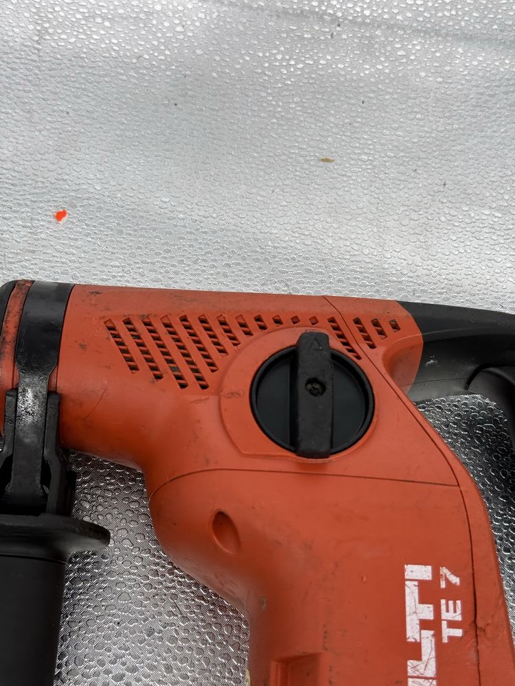 Перфоратор Hilti TE 7-C