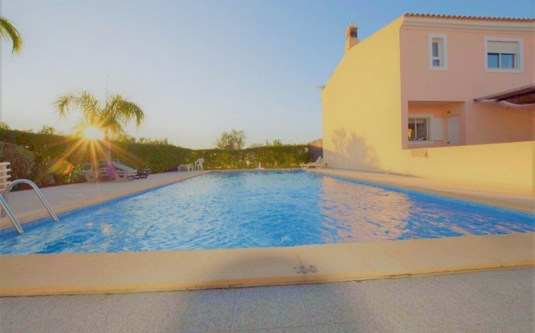 Albufeira Moradia Condomínio C/Piscina - Disponível á semana