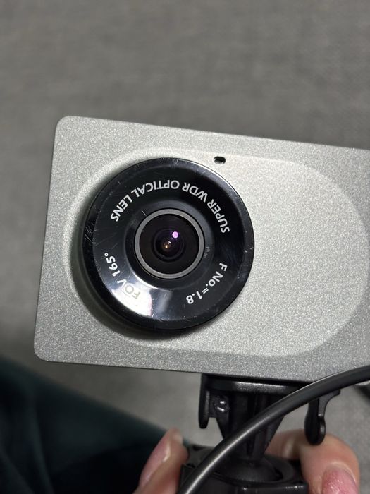 Wideorejestrator Xiaoyi Yi Dash Camera wraz z kartą micro ssd