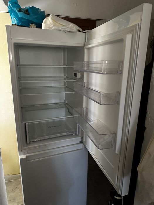 Frigorífico combinado Indesit