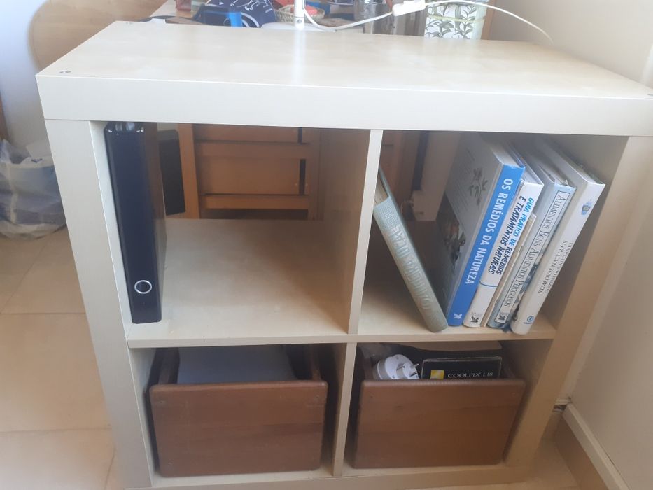 Móvel do ikea do modelo kallax