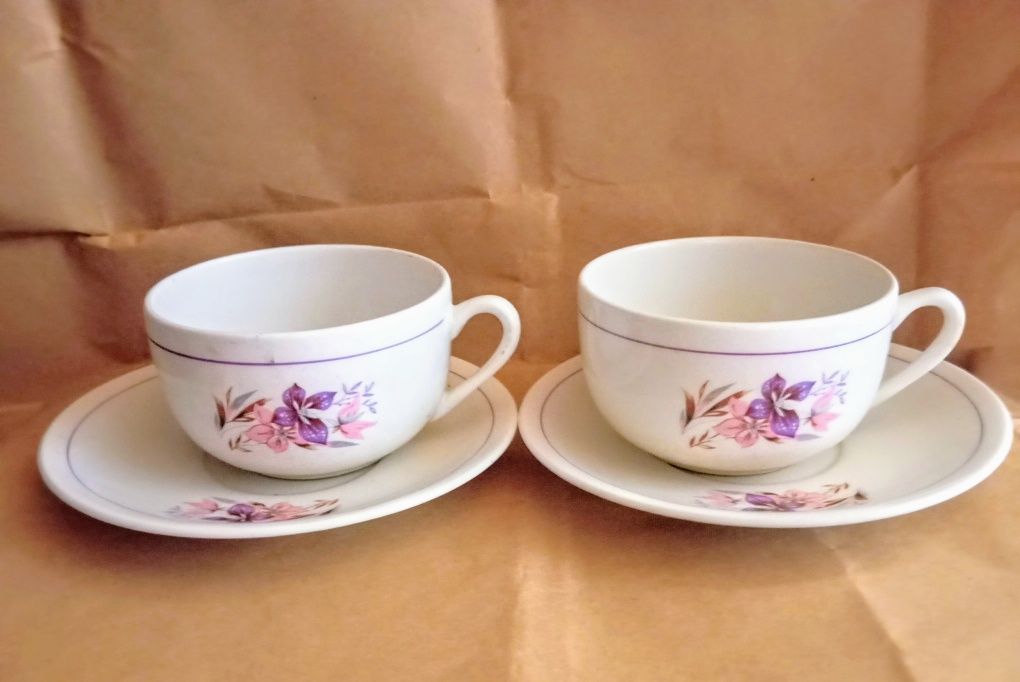 Loiças antigas .Tudo 25€, vendo conjuntos separados.