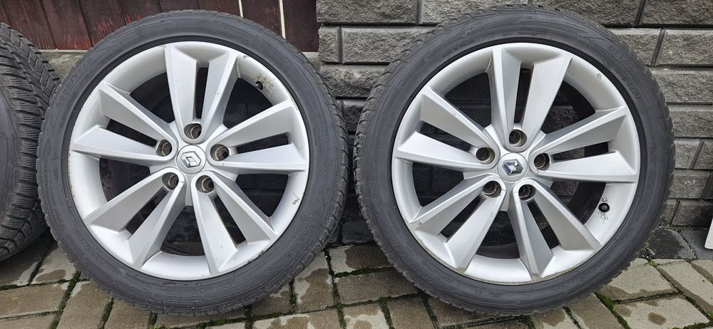 Felgi Renault 17cali 5x114.3 opony zimowe