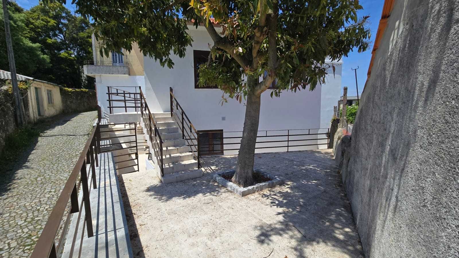 Vende-se Andar moradia NOVOS  T2 Campanhã