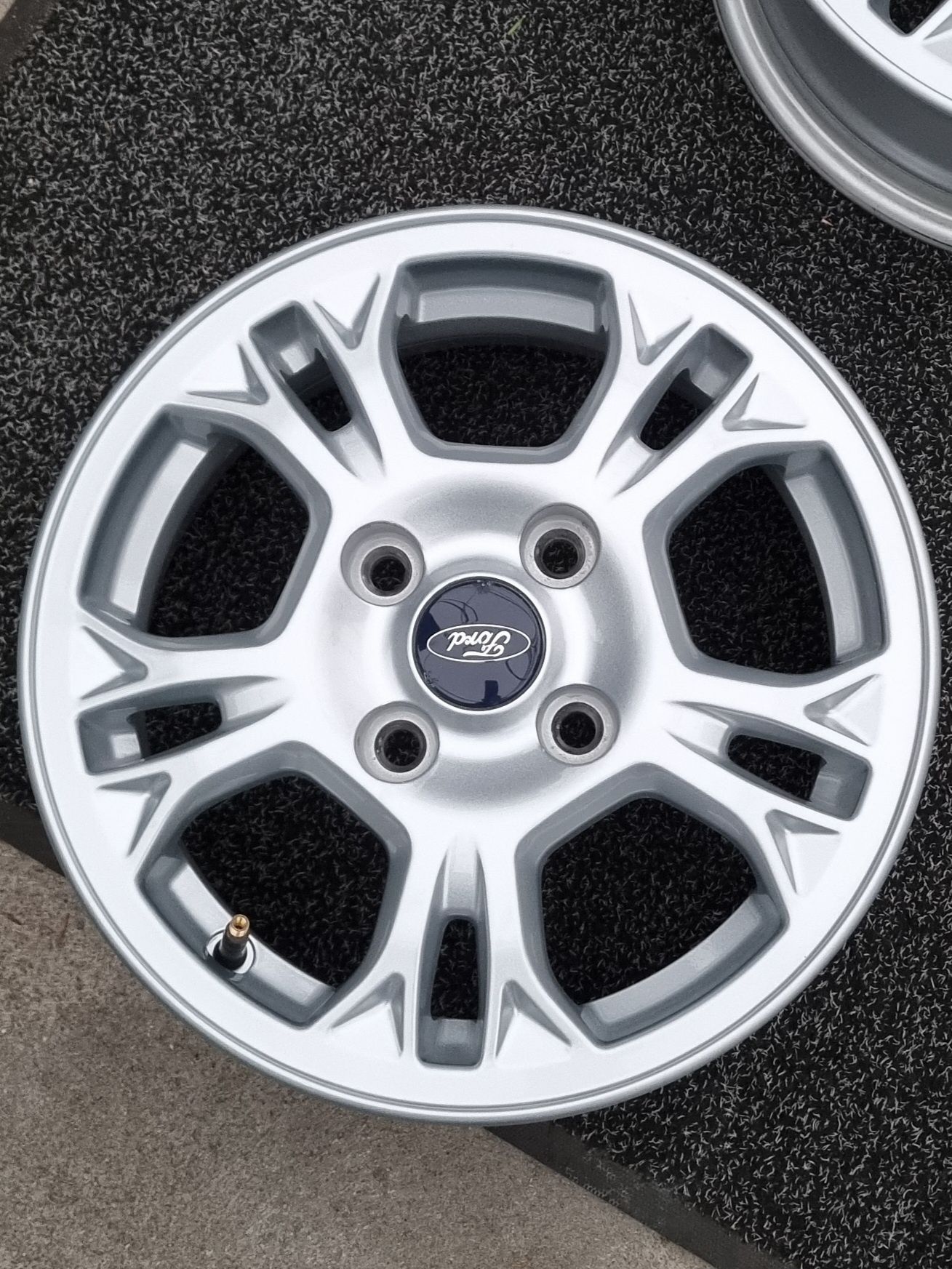 Felgi Alu z czujnikami 14" Ford Fiesta MK7 KA+ 4x108 Oryginalne