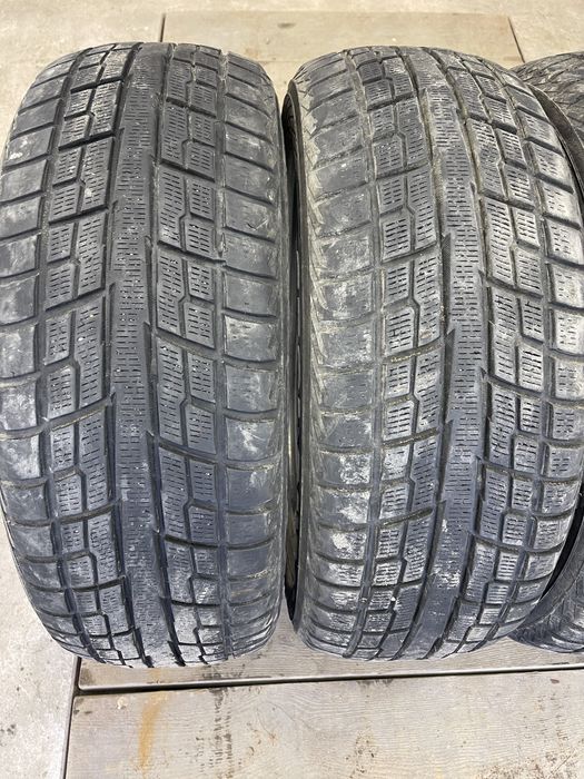 Yokohama Geolandar I/T-S 215/60 R17