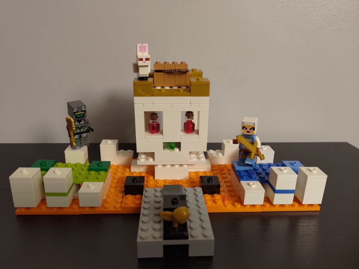 LEGO Minecraft czaszkowa arena 21145