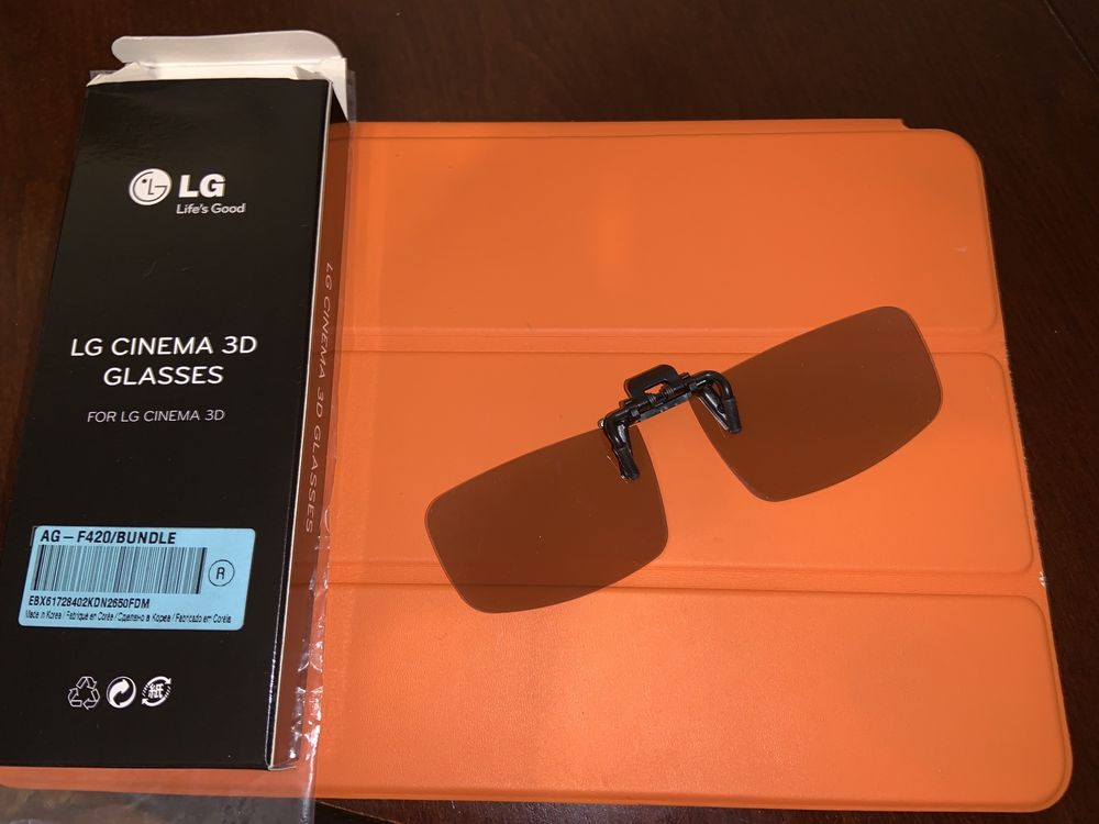 LG Cinema 3D Glasses (3D очки) for LG cinema 3D AG-F240/BUNDLE