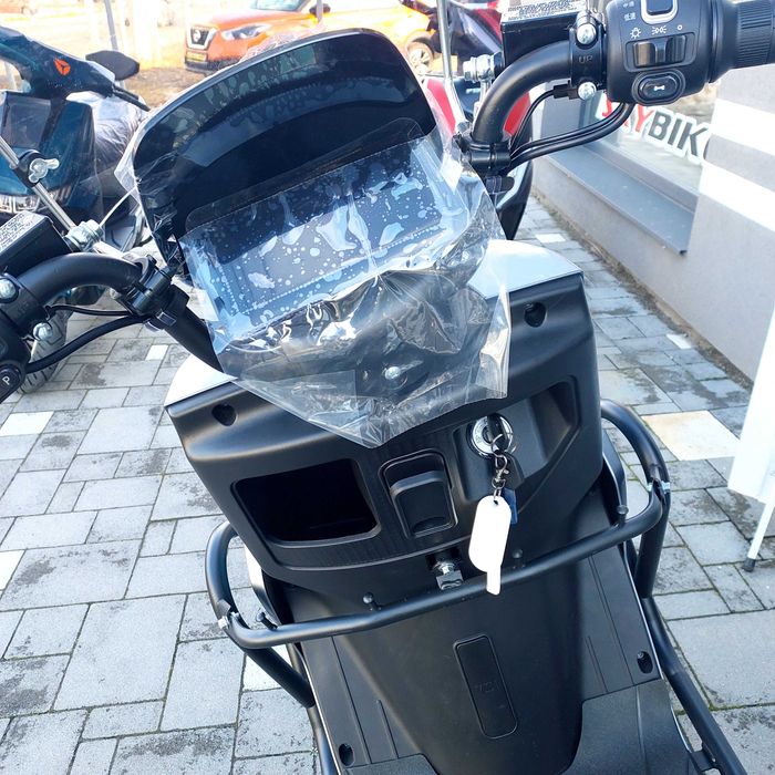 Електроскутер FORTE R2 2800W 72V/30Ah швид.70 км, літійєва, доставка