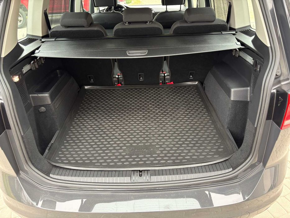 VW TOURAN 2.0 TDI  Full LED , Super Stan , Zarejestrowany!