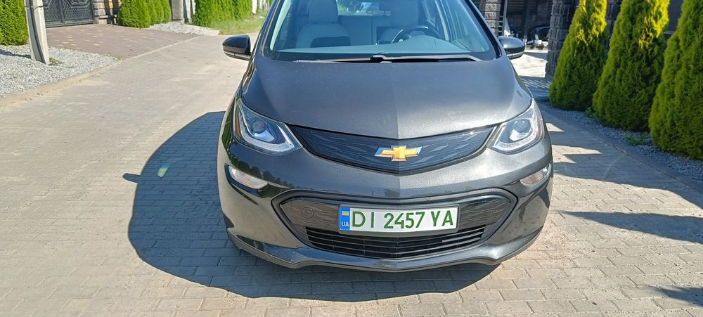 Довгострокова оренда  електромобіля Chevrolet Bolt