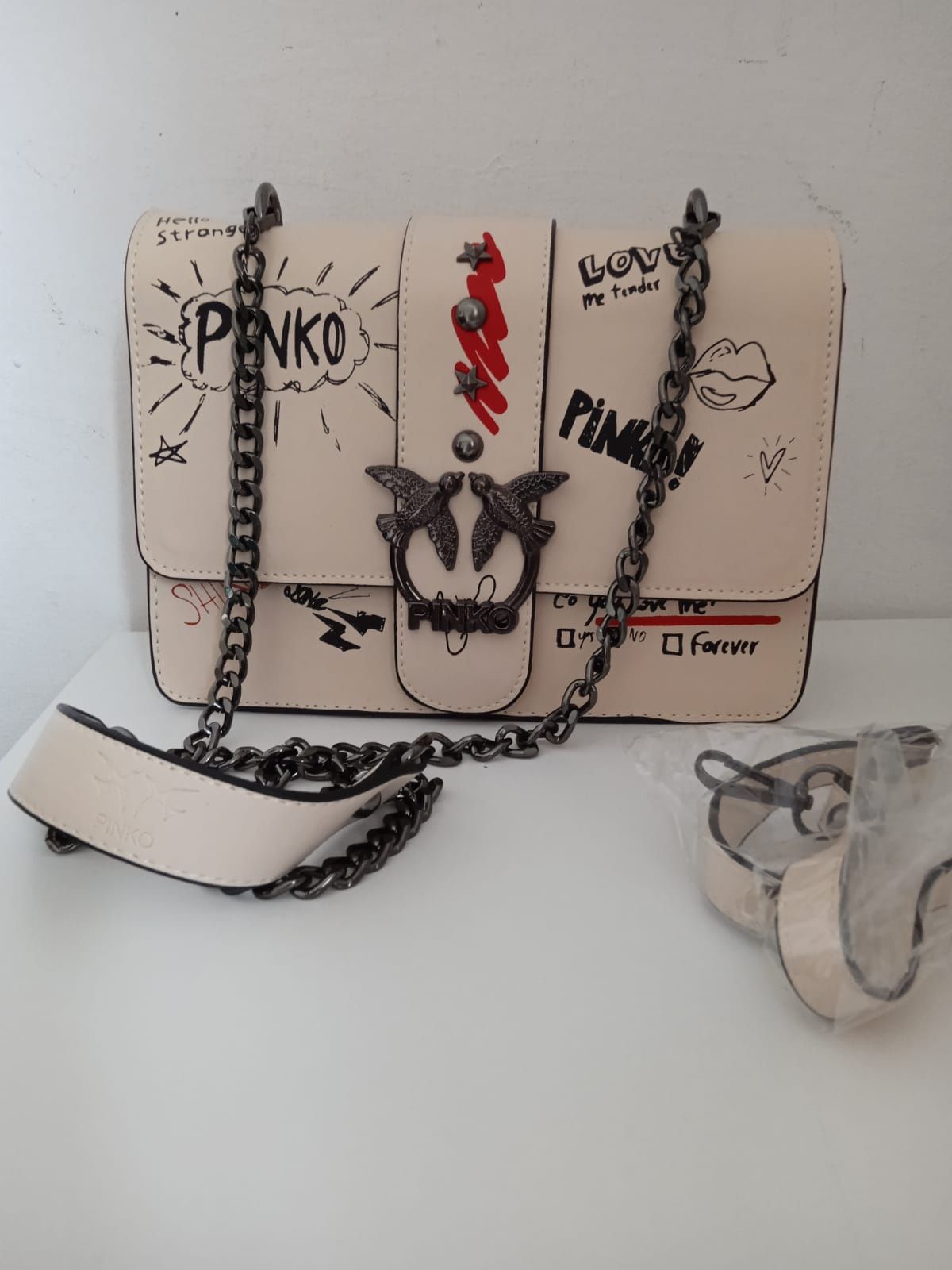 Piękne nowe cross body torebka pinko