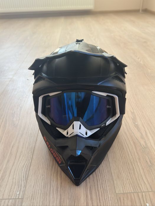 шлем кросовый хорошее качество