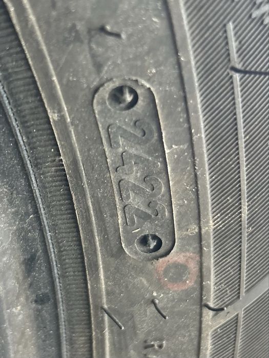 215/50 r17 • зима • 2022 р.в. • пара •