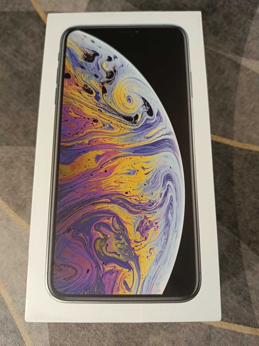 Продам iPhone XS Max neverloc , цвет белый .