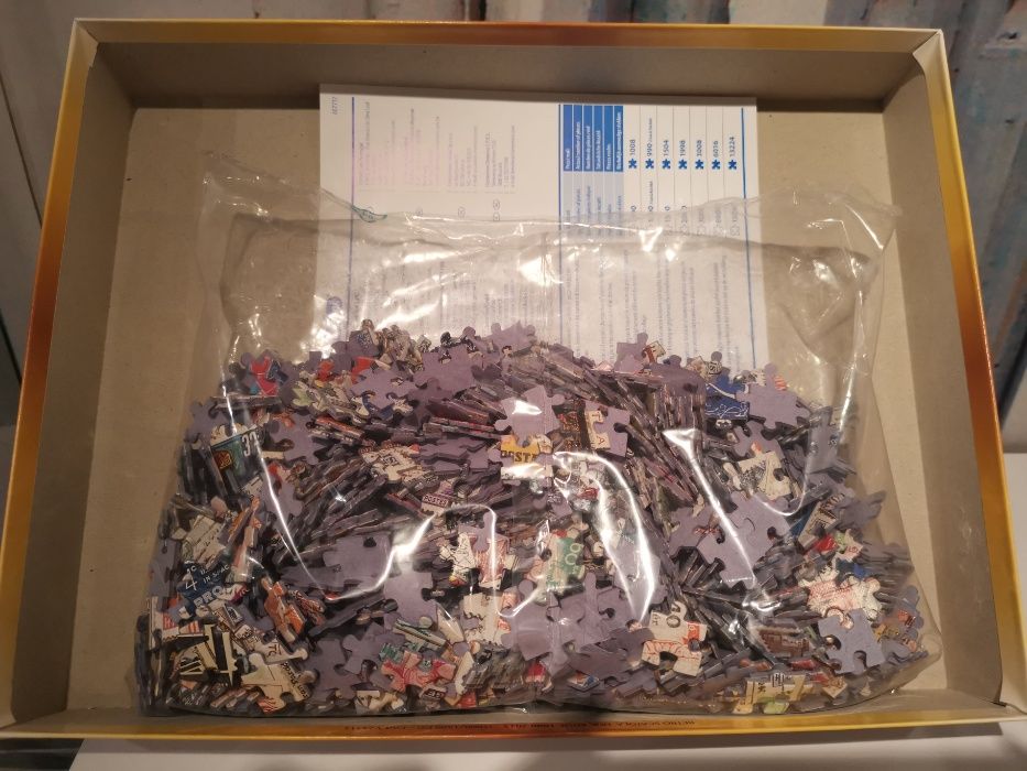 Puzzle duże znaczki 1000 elementów Clementoni+ Gratis