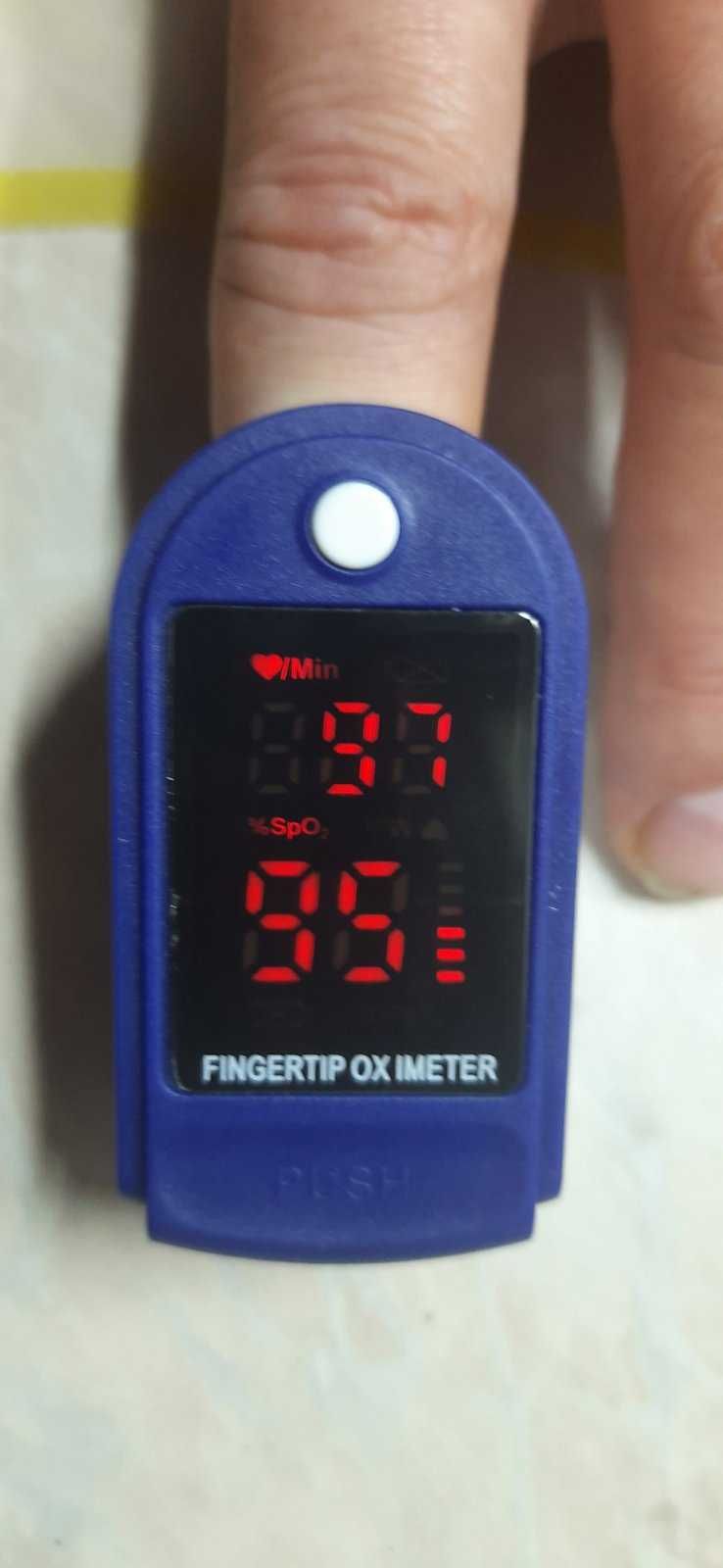 Пульсоксиметр на палец Fingertip Pulse Oximeter
