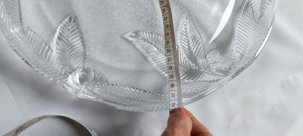 Taças e pratos de servir