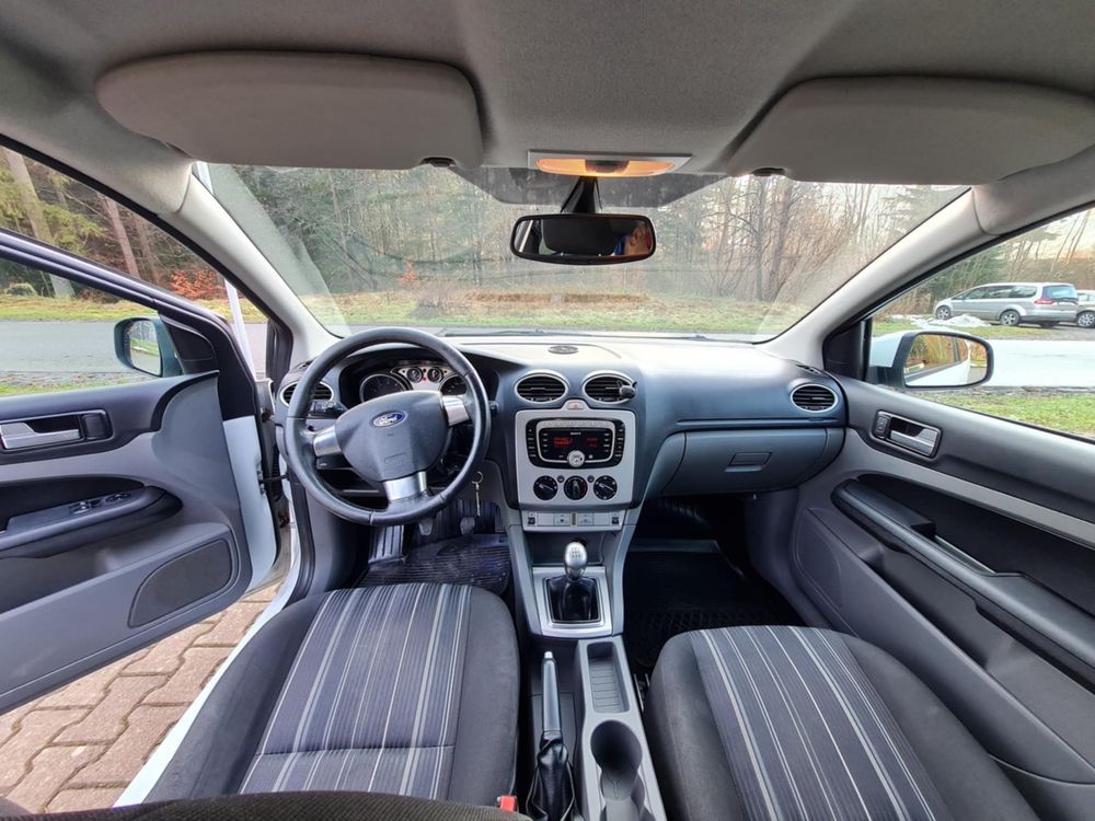 Ford Focus mk2 biały
