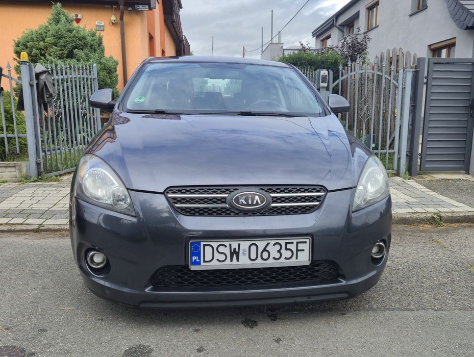 Kia proCeed ** Zadbana ** Benzyna ** Bezwypadkowa