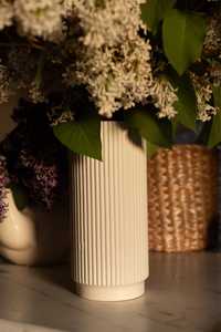 Гіпсова ваза для квітів
