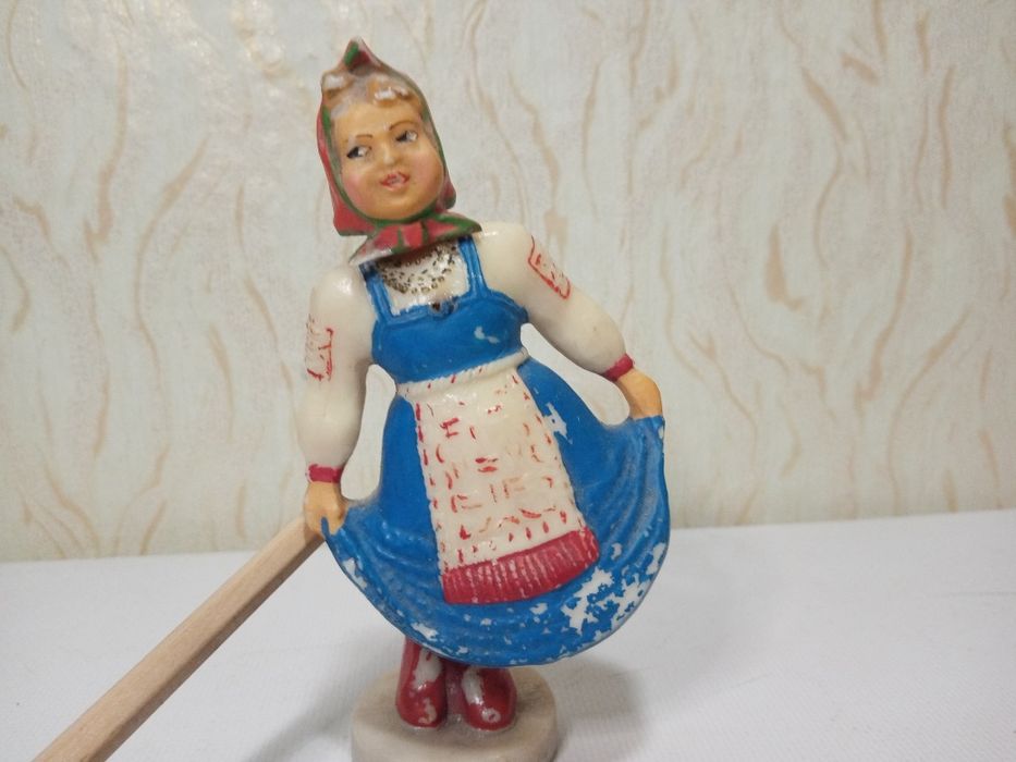 Старая игрушка, маятник