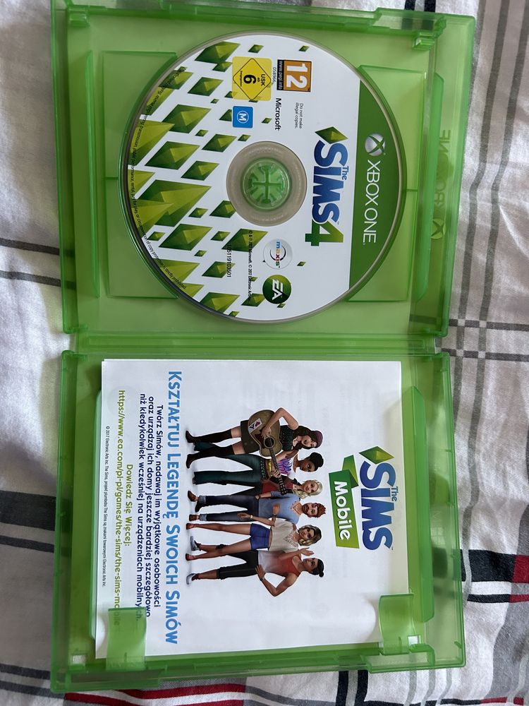 The sims 4 Xbox one