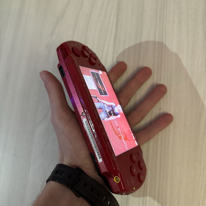 PSP 2000 Red Japan Limited