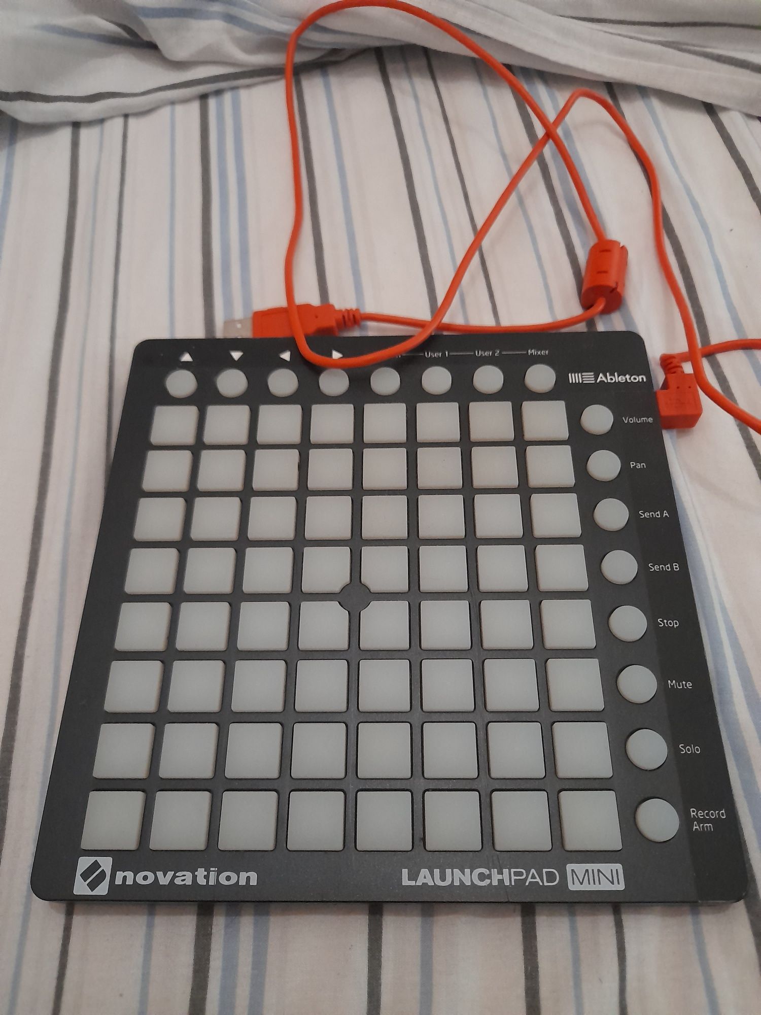 Launchpad mini como novo