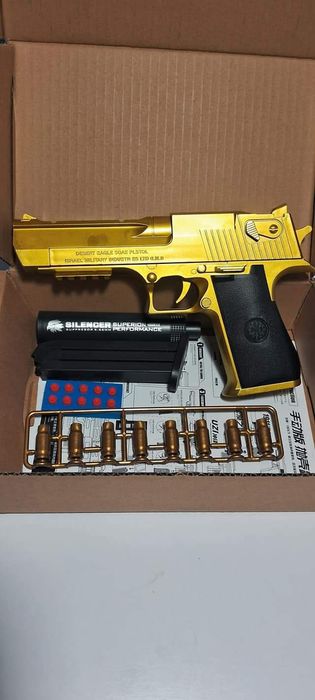 Пістолет із вилітаючими гільзами, Дейзер, пустинний орел, Deyzer