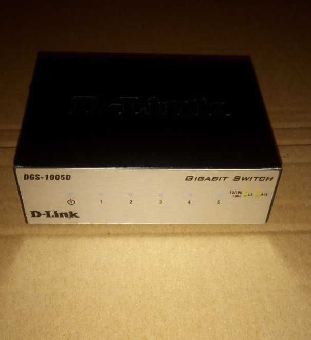 Коммутатор D-Link DGS-1005D