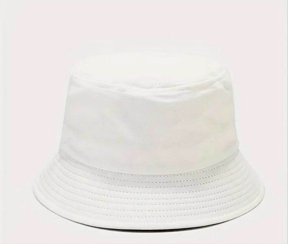 Biały bawełniany kapelusz bucket