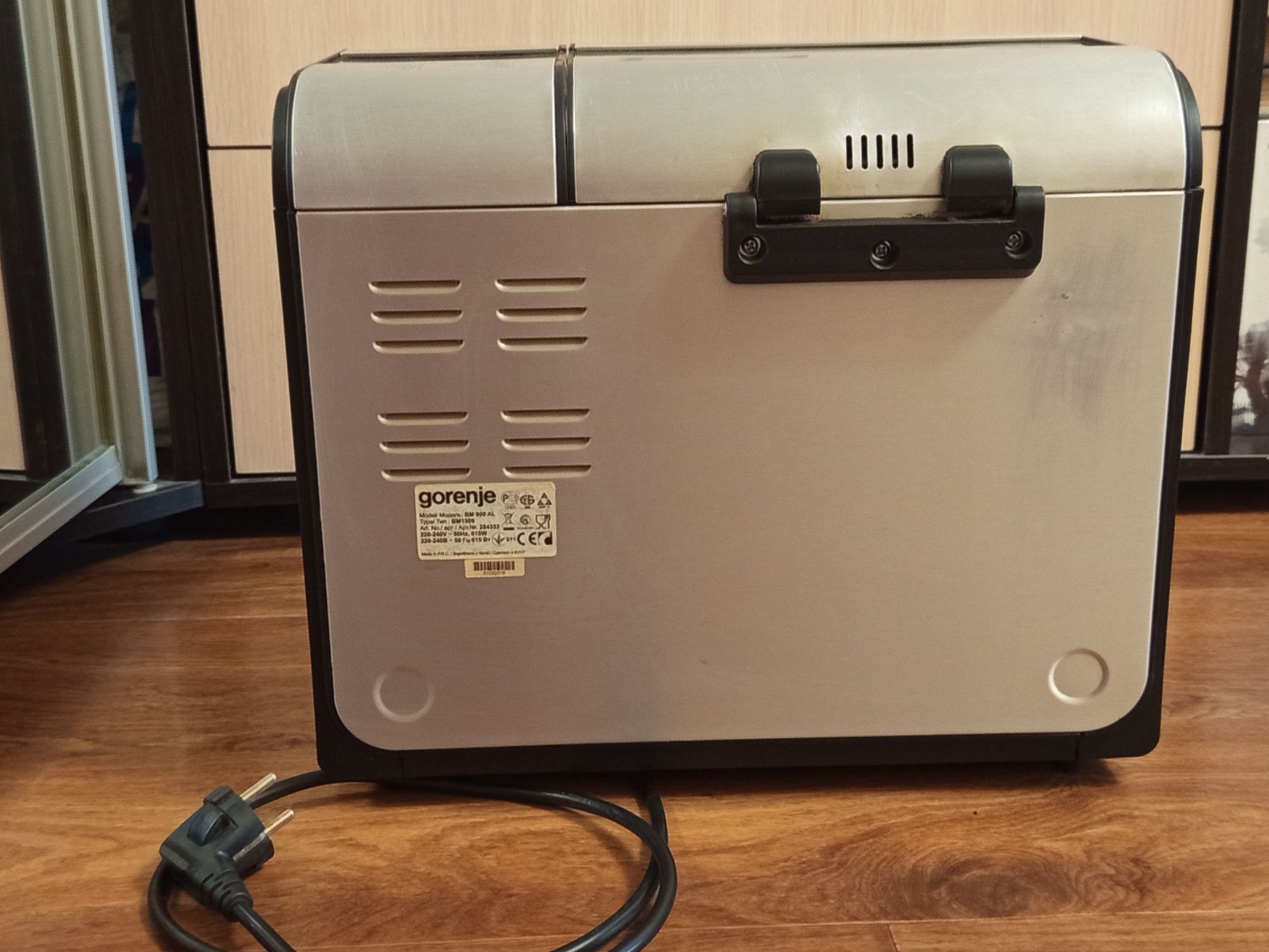 Хлебопечка Gorenje BM 900 AL