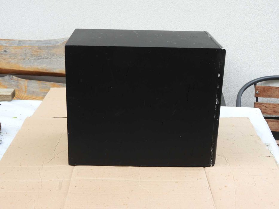 Obudowa subwoofera skrzynka Canton