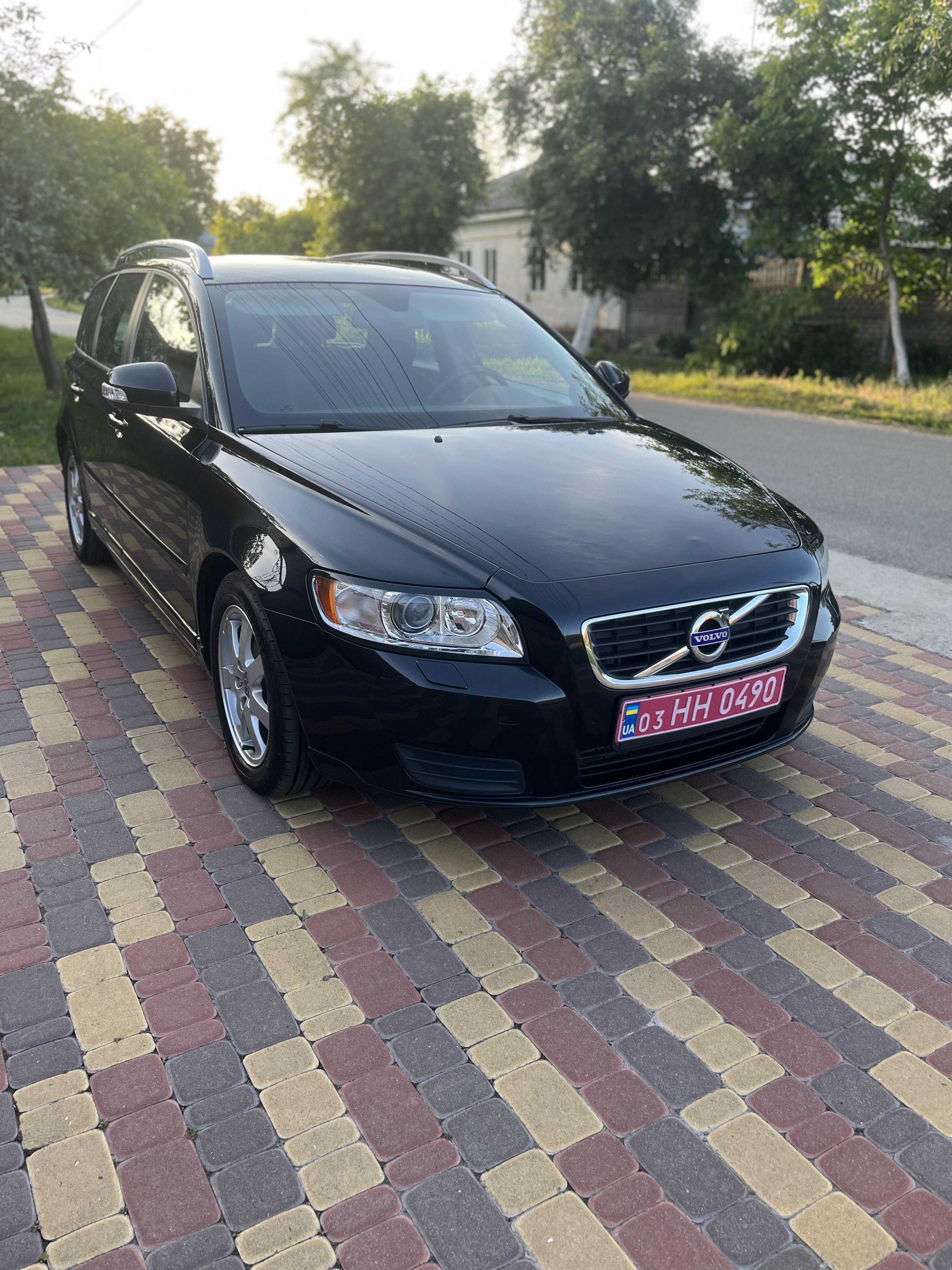 Volvo V50 2012 рік