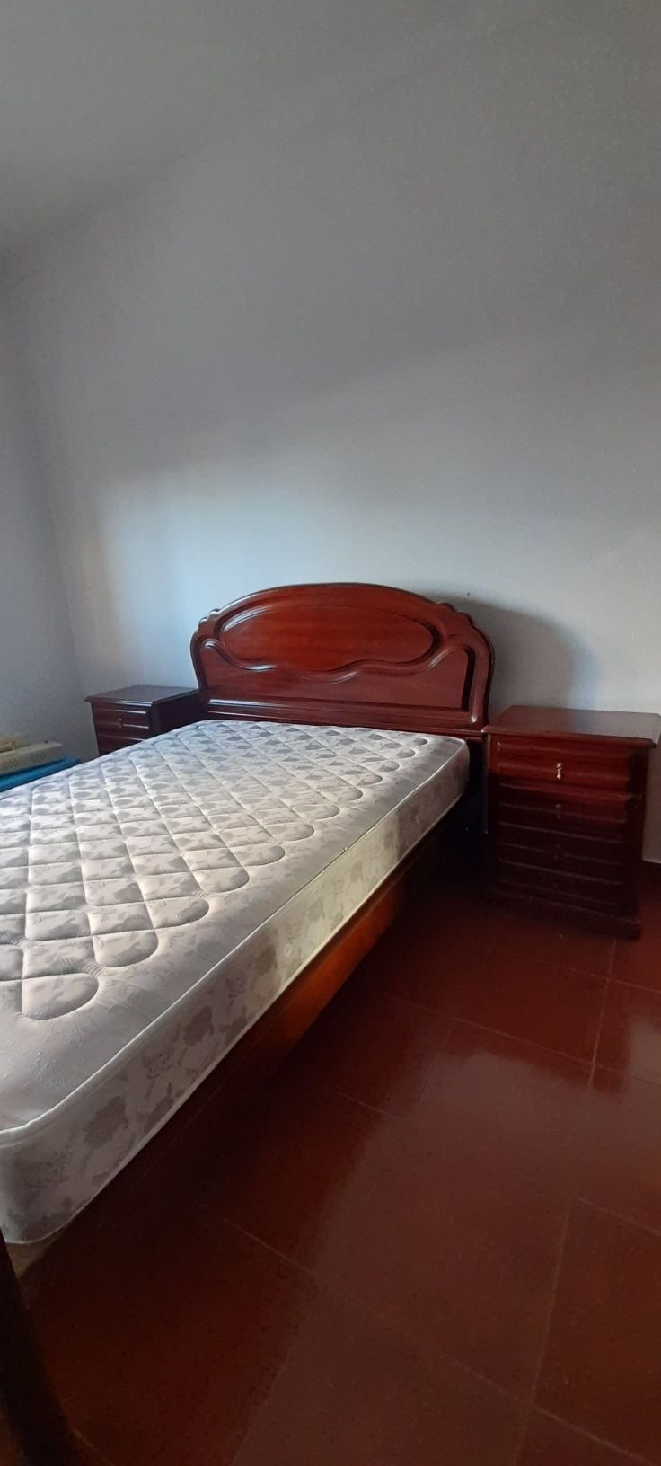 Mobília completa de quarto de casal