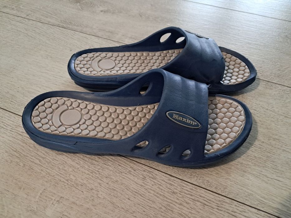 Klapki, laczki na basen rozm. 38