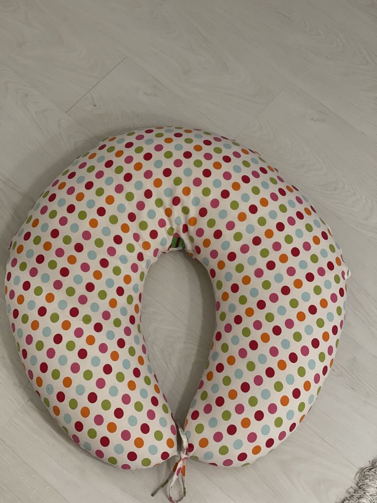 Подушка для годування немовлят