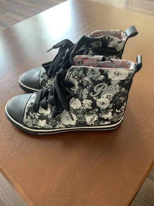 Кроссовки подрастковые