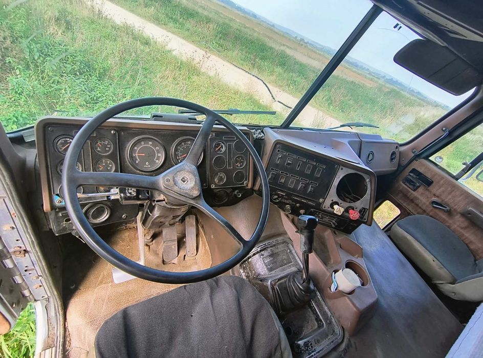 Самоскид International 9600