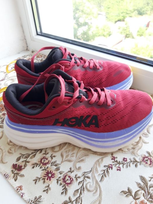 Кросівки Hoka Bondi 8