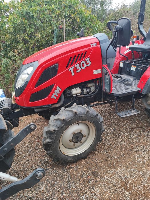 Trator Tym 740 horas