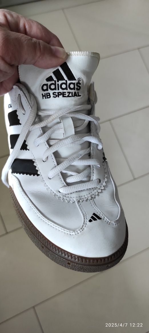 Buty Adidas Spezial HB 42